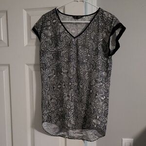 Elegant Express Black and White Paisley Women's Top